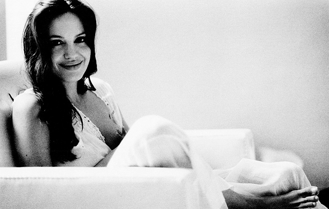 Black & White Portraits of Angelina Jolie by Brad Pitt (15)