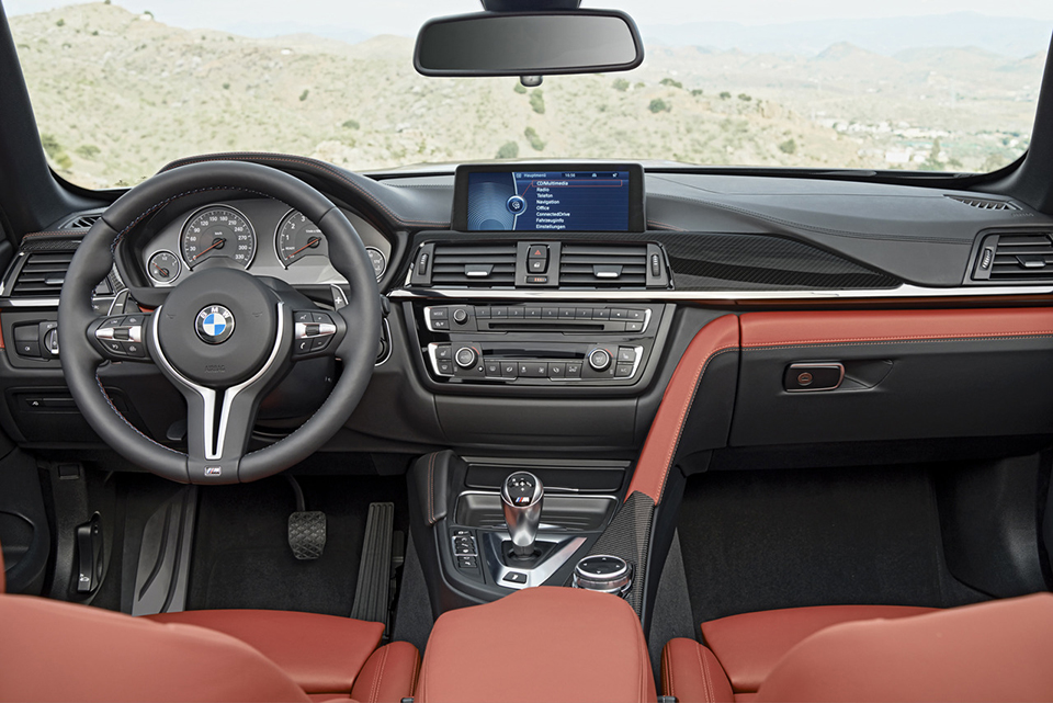 2015-BMW-M4-Convertible-9