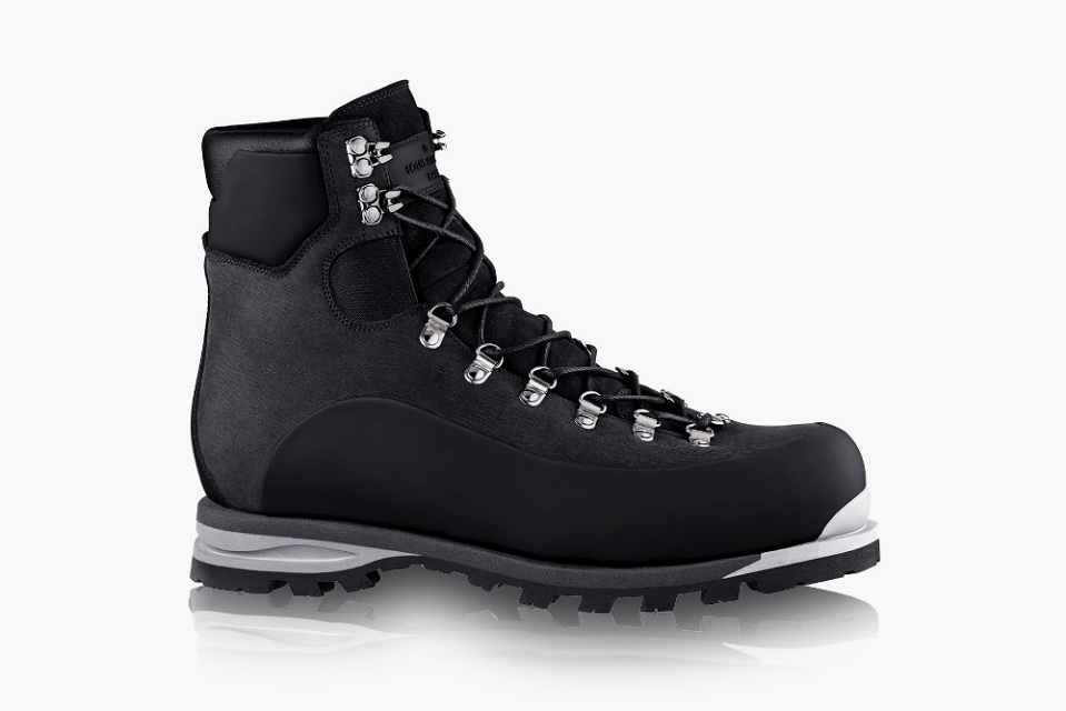 louis-vuitton-limited-edition-2014-mountain-boots-3-960x640