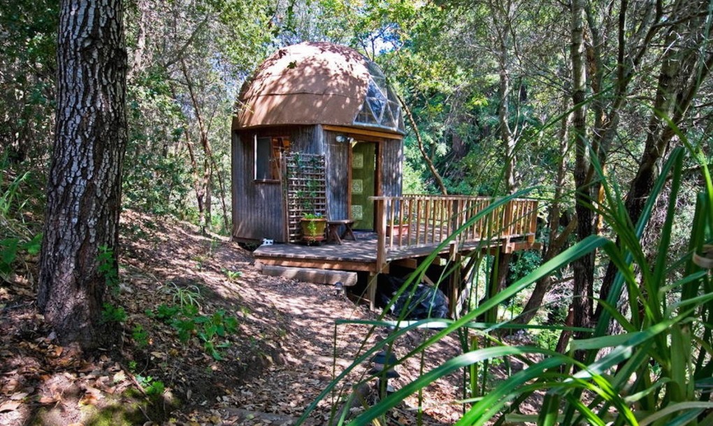 Most-Popular-Airbnb-Mushroom-Dome-Cabin-14-1020x610