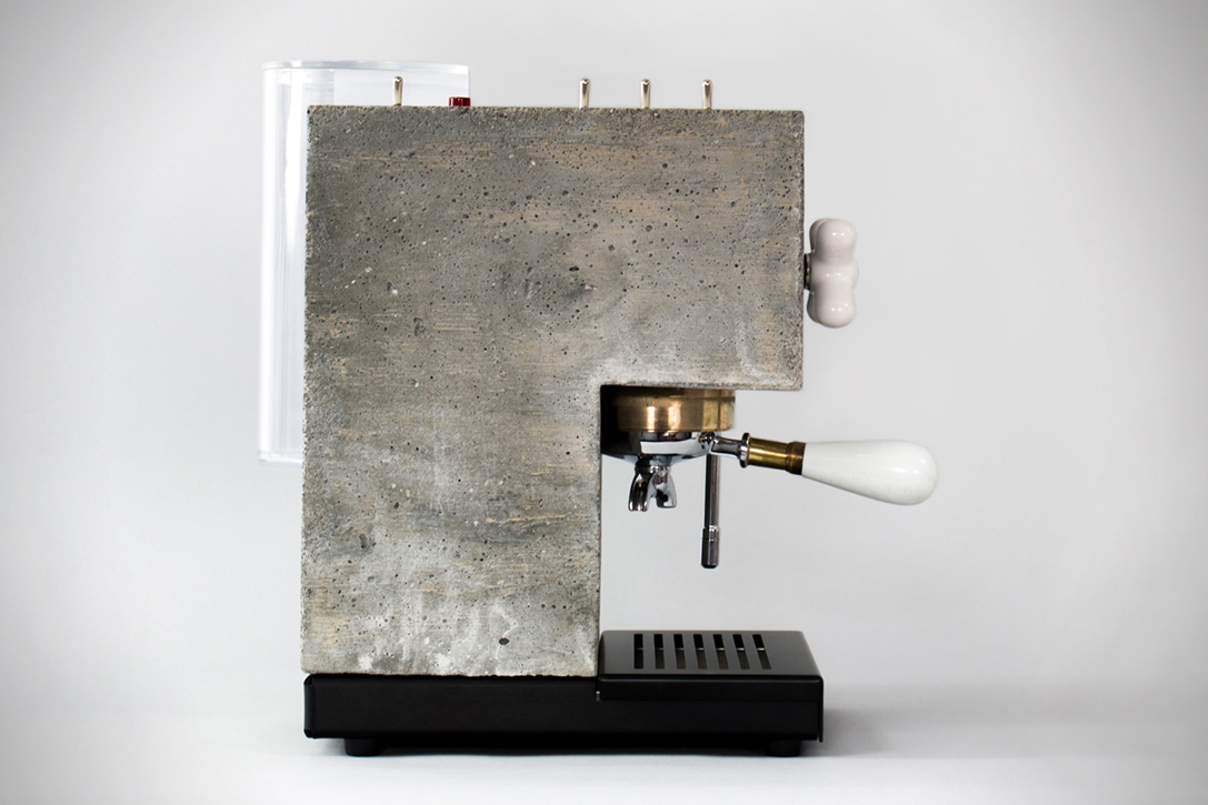 máquina de café feita de cimento