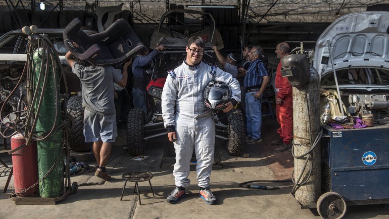 primeiro piloto com Síndrome de Down a competir no Dakar