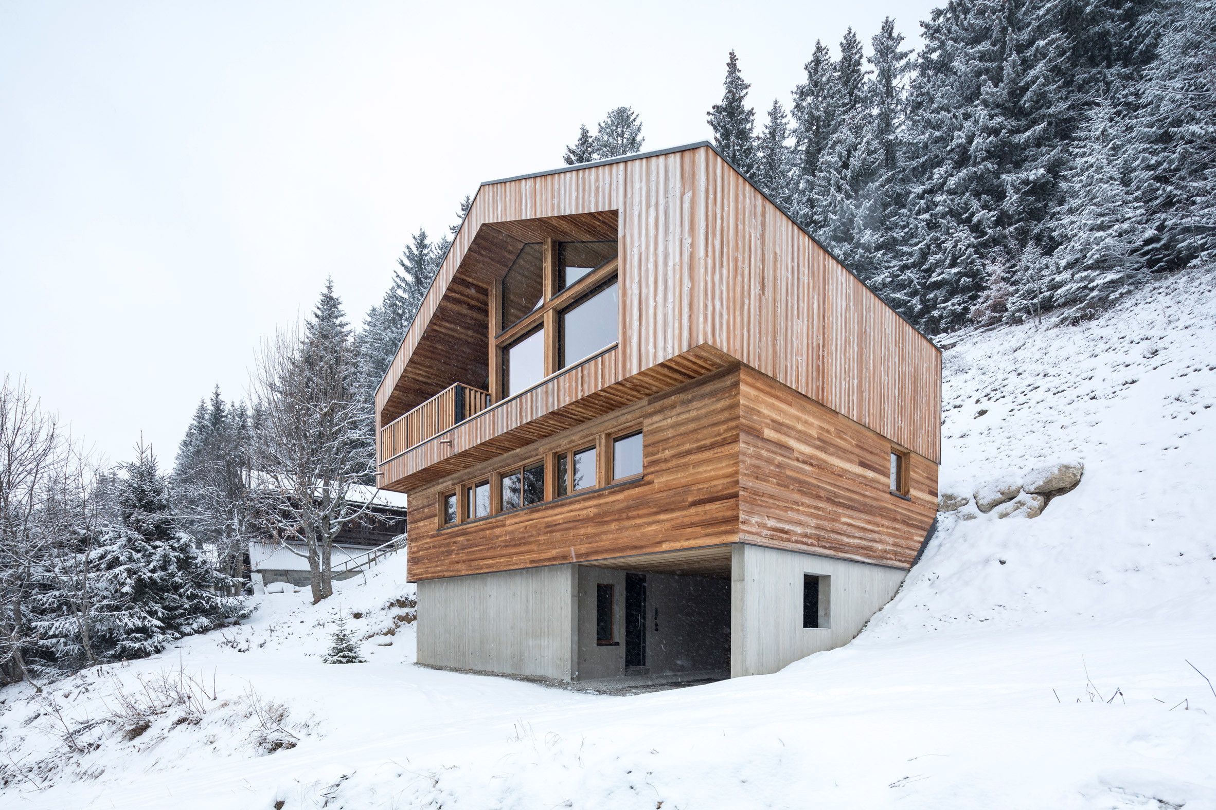 mountain house studio razavi architecture
